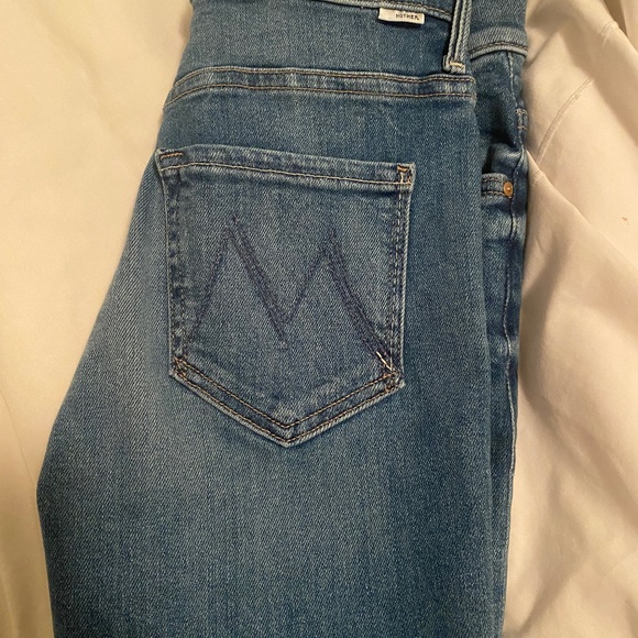 Mother jeans insider crop step fray